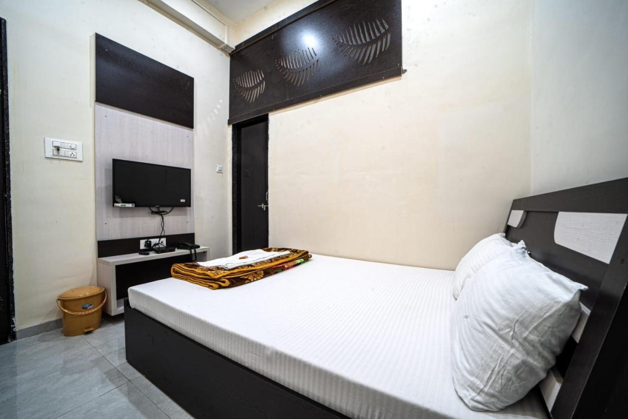 Hotel Saheb Kolhapur Exterior photo